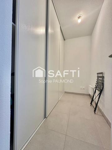 Vendu meublé - équipé, standing, terrasse, parking