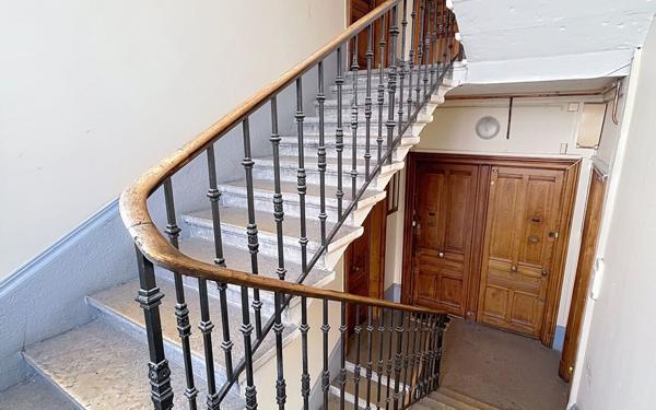 Appartement à vendre    2 pièces • 36,83 m2 Villeurbanne