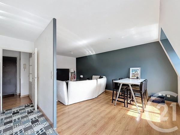 Appartement F3 à vendre  3 pièces - 64 m 2   CAMBRAI  - 59