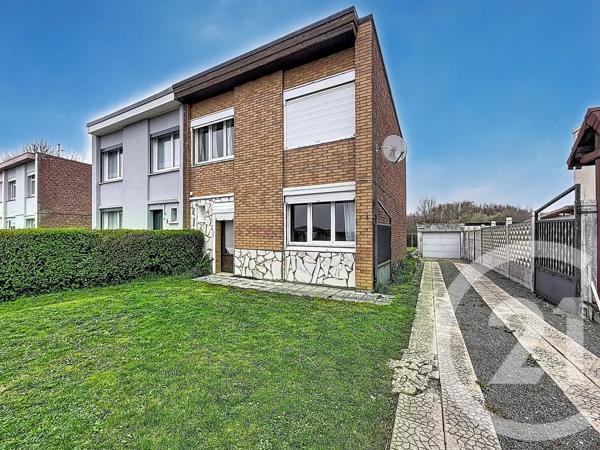 Appartement F3 à vendre  3 pièces - 64 m 2   CAMBRAI  - 59