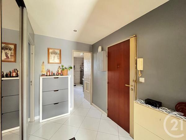 Appartement F4 à vendre  4 pièces - 77,64 m2 ELANCOURT - 78