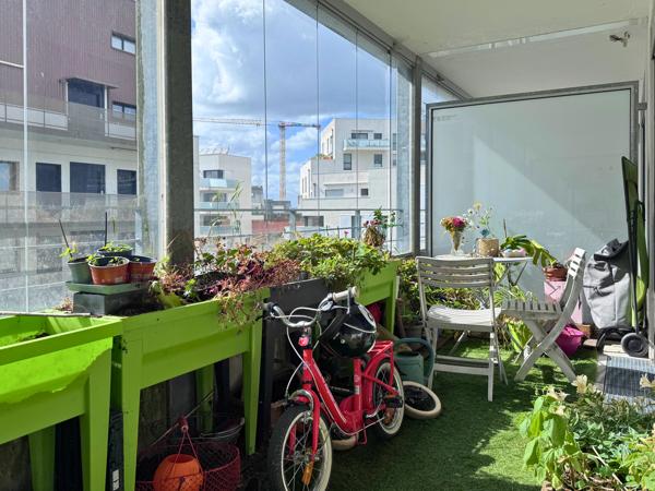 Appartement T3 récent PMR parkings loggia au coeur de Saint-Hélier calme gare à pied