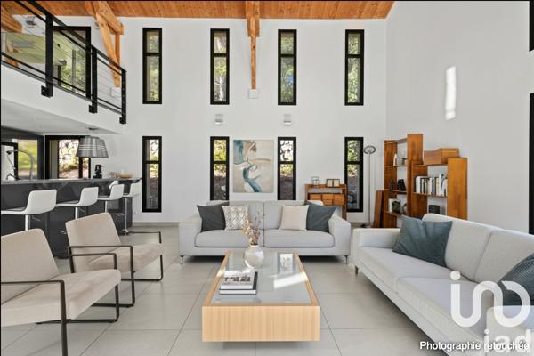 Maison à vendre 5 pièces 155 m² Peynier