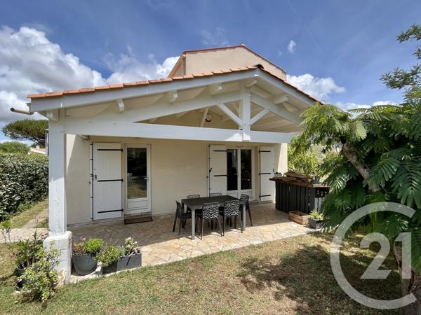 Maison à vendre  5 pièces - 99,70 m 2   LE GRAND VILLAGE PLAGE  - 17