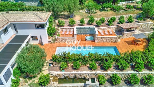 Mougins - À deux pas du Royal Mougins Golf, une propriété confidentielle aux finitions d'exception