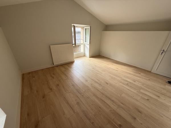 Location Maison T5 avec jardin - SMARVES