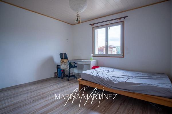 Villa Plain Pied 242 m2 avec jardin et piscine