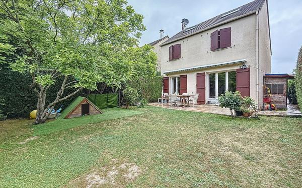 Maison à vendre    6 pièces • 105 m2 Voisins-le-Bretonneux