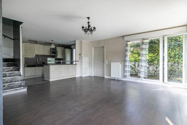 RUEIL-MALMAISON - QUARTIER PLATEAU - APPARTEMENT EN DUPLEX - 89 M² - 3 CHAMBRES - JARDINET - TERRASSE - 2 BOX -