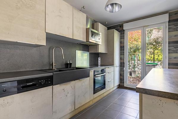 RUEIL-MALMAISON - QUARTIER PLATEAU - APPARTEMENT EN DUPLEX - 89 M² - 3 CHAMBRES - JARDINET - TERRASSE - 2 BOX -