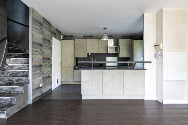 RUEIL-MALMAISON - QUARTIER PLATEAU - APPARTEMENT EN DUPLEX - 89 M² - 3 CHAMBRES - JARDINET - TERRASSE - 2 BOX -