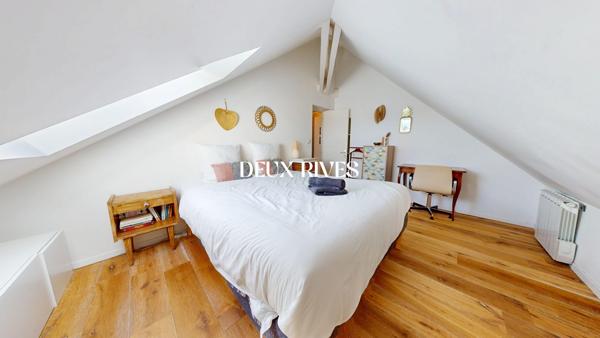 NANTES CENTRE Appartement Loft, coup de coeur de 103 m² au sol, garage, dernier étage