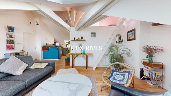 NANTES CENTRE Appartement Loft, coup de coeur de 103 m² au sol, garage, dernier étage