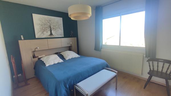 Maison familiale au cadre privilégié entre campagne et bourg