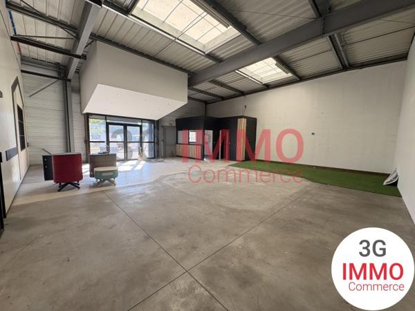 Location / Local Commercial à Niort (79000)
