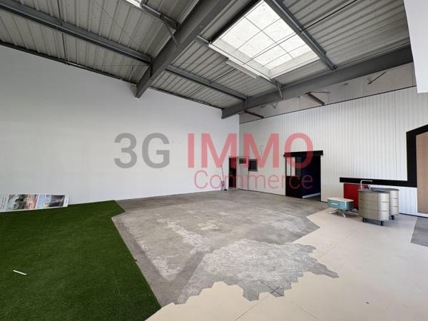 Location / Local Commercial à Niort (79000)
