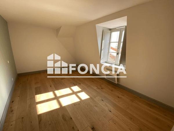 Location Appartement 2 pièces 47.22 m² - 22 RUE AU PAIN Versailles 78000