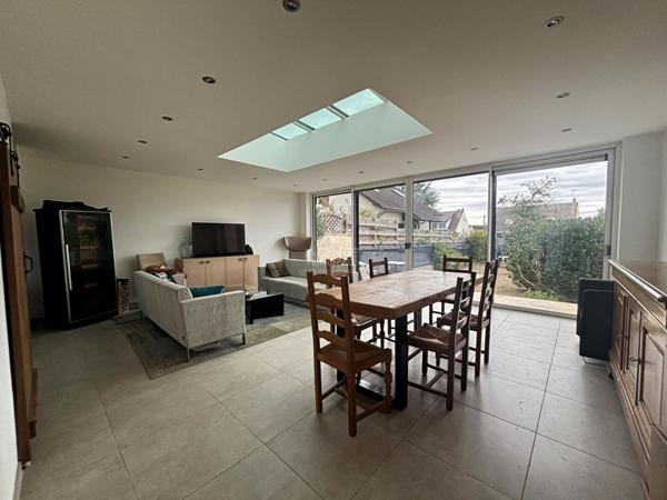 Maison Pontoise 6 pièce(s) 127 m2 435 000 € **  - Référence  11308