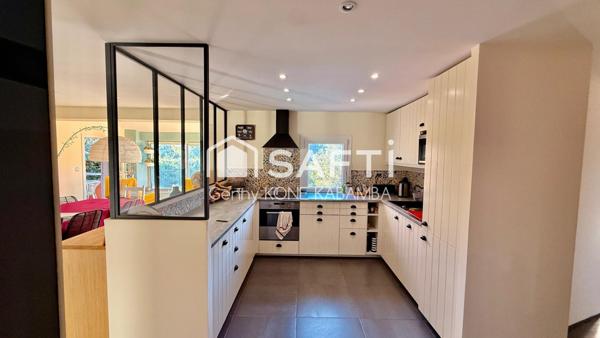 À VENDRE, RARE/ Fabregas, 171 M2/ 1950 M2 arboré.