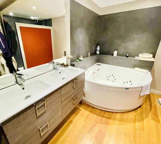 Brissac-Loire-Aubance - maison ancienne rénovée avec vie de plain-pied et jardin à 20 minutes du Sud d'Angers