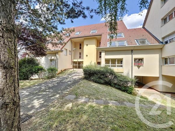 Appartement à vendre  4 pièces - 138 m 2   ST MAX  - 54