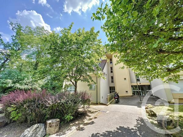 Appartement à vendre  4 pièces - 138 m 2   ST MAX  - 54