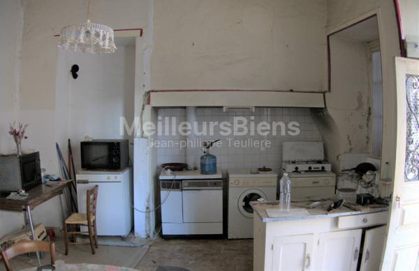 Maison de bourg à rénover avec terrasse