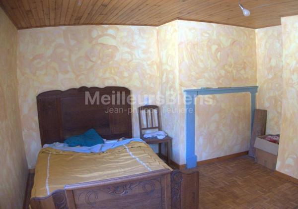 Maison de bourg à rénover avec terrasse