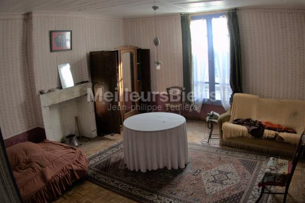 Maison de bourg à rénover avec terrasse