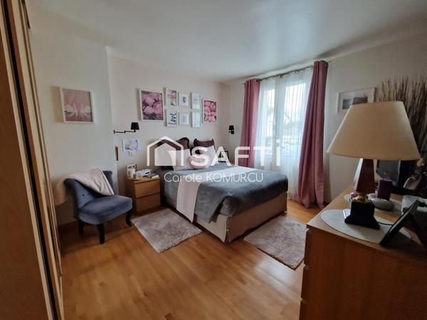 Maison familiale de 2002 à Neuville Sur Oise.