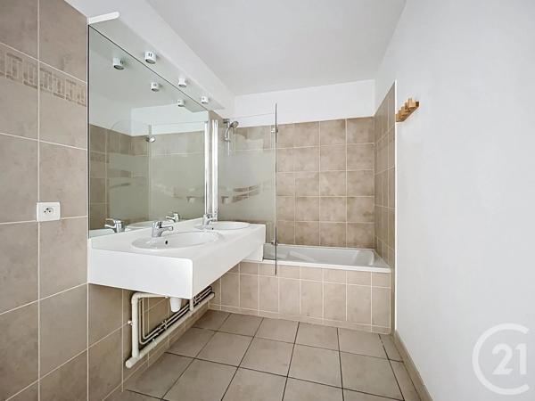 Appartement F3 à vendre  3 pièces - 95 m 2   EPINAL  - 88