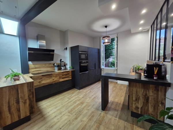 À vendre – Élégante maison de caractère 12 pièces à MOULINS (03)