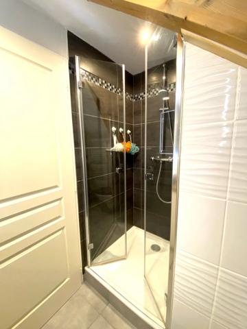 Epagny (Bromines) Appartement Duplex T3 - 60 m2 - Cellier - Parking