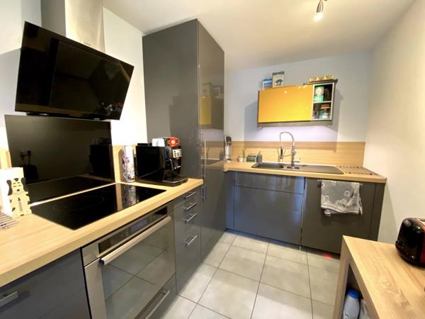 Epagny (Bromines) Appartement Duplex T3 - 60 m2 - Cellier - Parking