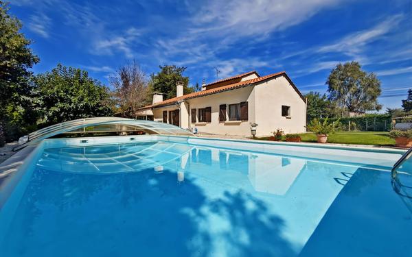 Maison à vendre    4 pièces •  Nègrepelisse