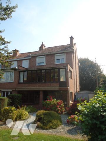 LOOS Maison de type Bel étage de 92M² 
Salon, séjour, 3 chambres, jardin, garage de 60M² attenant.
.