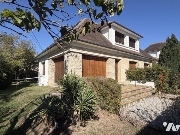 CAEN RIVE GAUCHE - Quartier résidentiel - Belle maison - 4 ch - Sous sol complet - Terrain 800 m2 