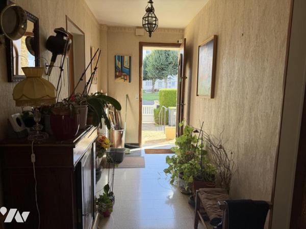 CAEN RIVE GAUCHE - Quartier résidentiel - Belle maison - 4 ch - Sous sol complet - Terrain 800 m2 