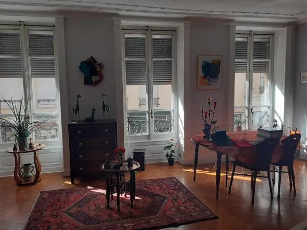 Appartement à louer 5 pièces 132.1m² Roanne (42300)