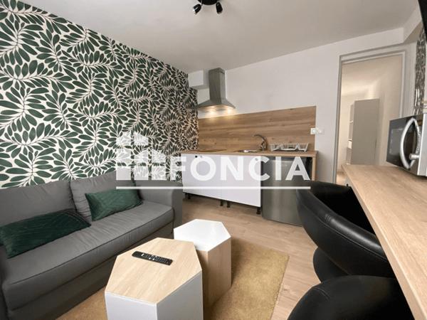 Location Appartement meublé 2 pièces 20.03 m² - 59 RUE DU PETIT TOUR Poitiers 86000