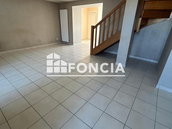 Location Maison 3 pièces 103 m² - 56 ROUTE DE NIORT Villiers En Plaine 79160