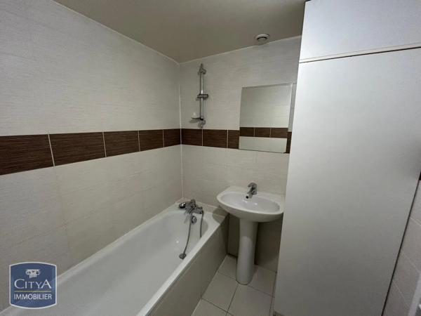 Appartement à louer 3 pièces 67.95m² Méru (60110)