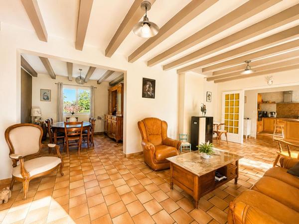 Maison rénovée sur 2 ha avec box chevaux - Secteur Mamers