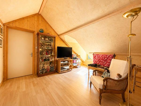 Maison rénovée sur 2 ha avec box chevaux - Secteur Mamers