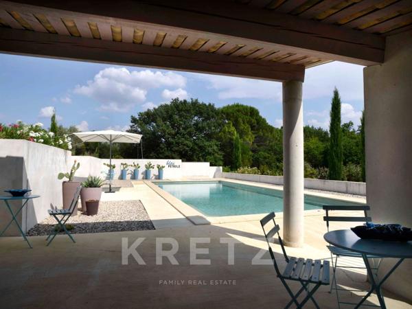 Très belle demeure de campagne avec piscine, proche de Vaison-la-Romaine