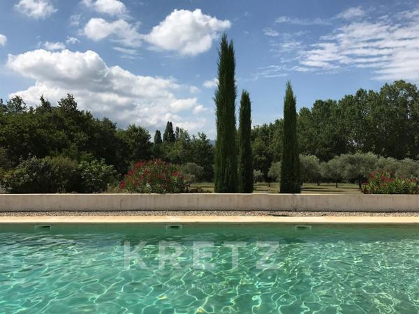 Très belle demeure de campagne avec piscine, proche de Vaison-la-Romaine