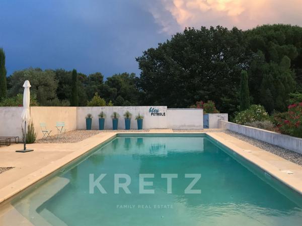Très belle demeure de campagne avec piscine, proche de Vaison-la-Romaine