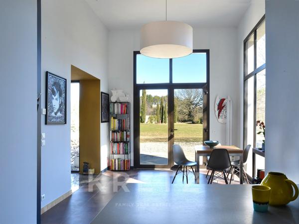 Très belle demeure de campagne avec piscine, proche de Vaison-la-Romaine