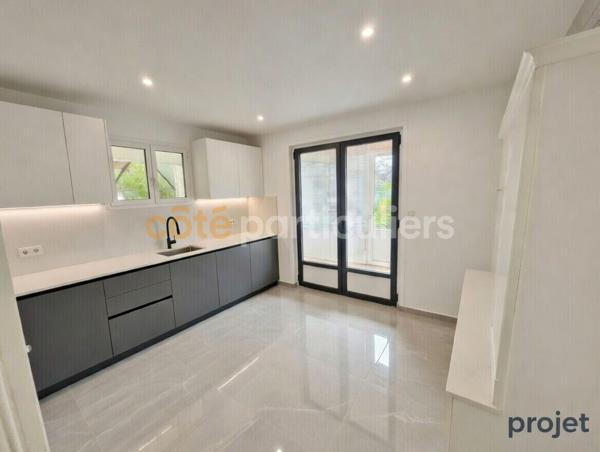 Vente
                Maison106 m² - 5 Pièces -
                    LA TRANCHE SUR MER (85360)