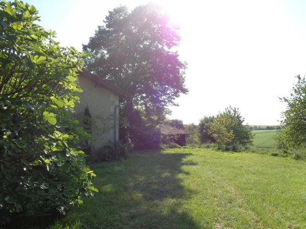 Superbe propriété de campagne au calme, 142 m², 17964 m² de terrain, 4 grandes dépendances